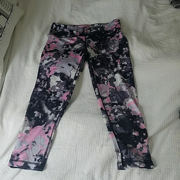 Pants - 💖Workout mid calf leggings😍 Pants - 💖Workout mid calf leggings😍